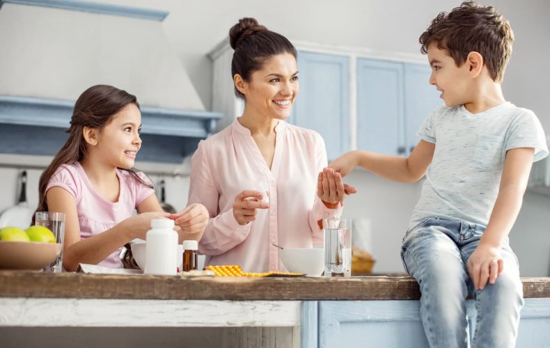 Bebeklerde ve Çocuklarda D Vitamini Kullanımı Nasıl Olmalıdır? Bebeklerde ve Çocuklarda D Vitamini Kullanımı Nasıl Olmalıdır?