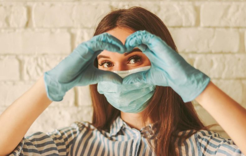 COVID-19 Pandemisinde Göz Sağlığını Korumanın Önemi Nedir? COVID-19 Pandemisinde Göz Sağlığını Korumanın Önemi Nedir?