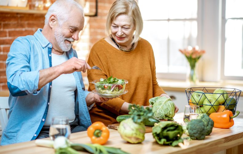 Kanser Tedavisinde Beslenmenin Önemi ve Dikkat Etmeniz Gerekenler Kanser Tedavisinde Beslenmenin Önemi ve Dikkat Etmeniz Gerekenler