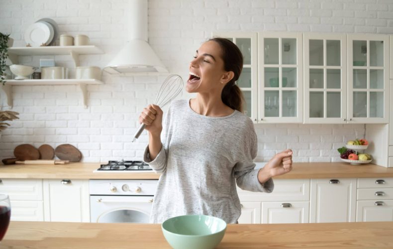 Koronavirüs ve Duygusal Yeme Problemi İlişkisi Koronavirüs ve Duygusal Yeme Problemi İlişkisi